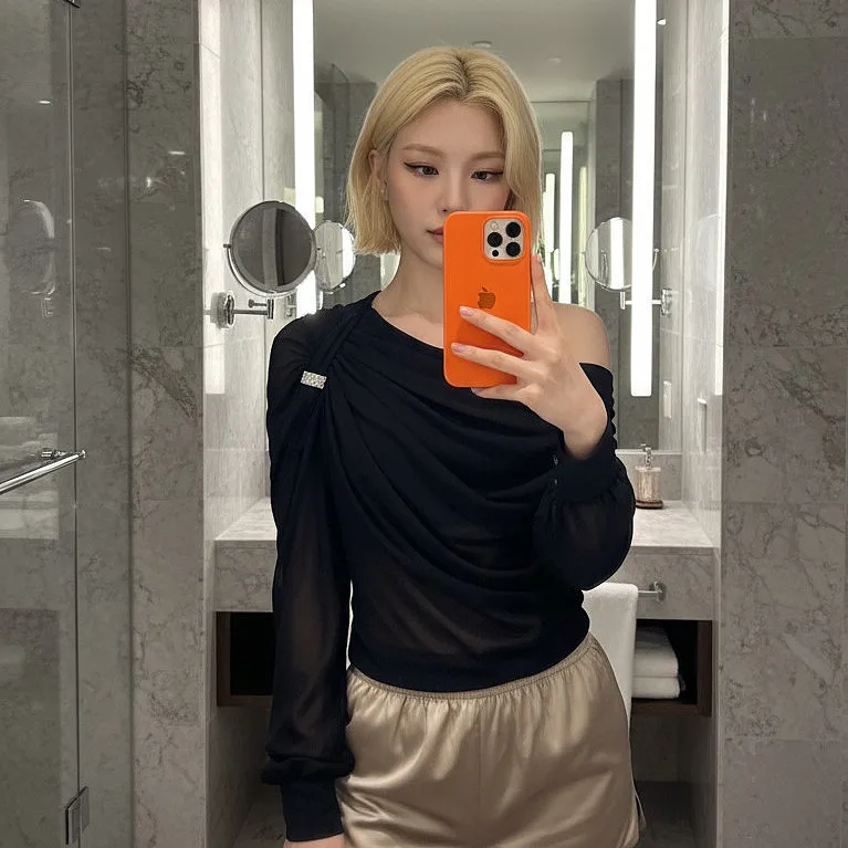 生活场景自拍 · 新款 iPhone 手机自拍